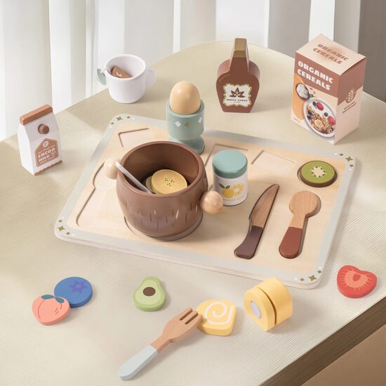 Wooden breakfast play set for children (31 pieces)