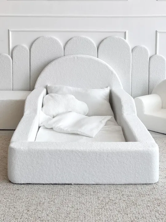 Montessori vahtmaterjalist põrandavoodi lastele bouclé-kangaga, 70 × 140 cm, neljas värvitoonis